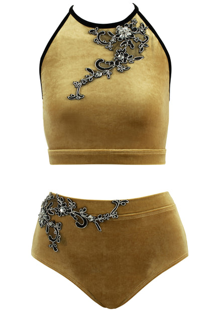 Victoria By Form - Velvet with Appliqué Edition - FormCG - Costume Gallery